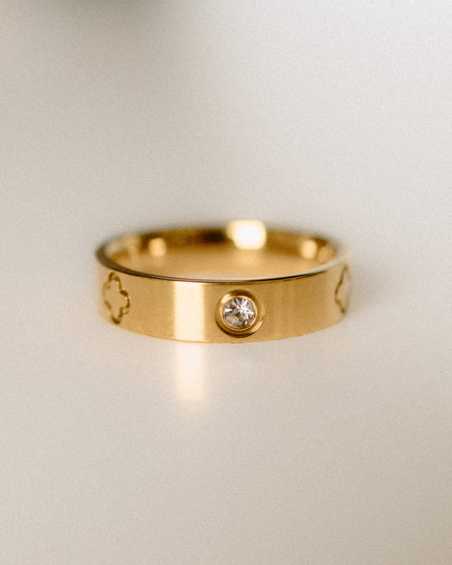 Band Clover Ring