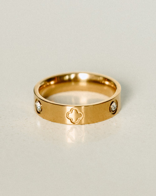 Band Clover Ring